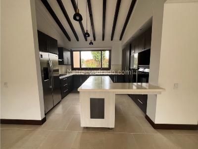 Casa de 5 alcobas en venta en Via San Antonio La Ceja, Rionegro, 580 m² · foto 9 de 20