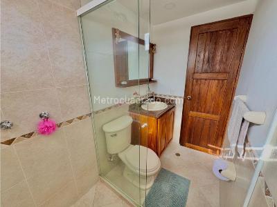 Casa de 5 alcobas en venta en Llanogrande, Rionegro, 1900 m² · foto 14 de 20