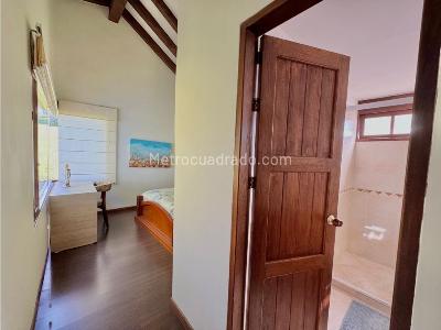 Casa de 5 alcobas en venta en Llanogrande, Rionegro, 1900 m² · foto 16 de 20