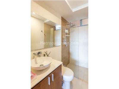 Apartamento de 3 alcobas en venta en El Poblado, Medellín, 151 m² · foto 9 de 19