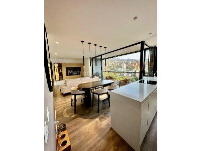 Apartamento en venta en El Poblado, Medellín · foto 2 de 20