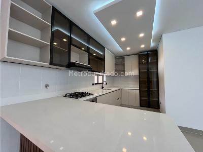 Casa de 4 alcobas en venta en Gualanday, Rionegro, 220 m² · foto 3 de 19