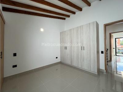 Casa de 4 alcobas en venta en Gualanday, Rionegro, 220 m² · foto 10 de 19