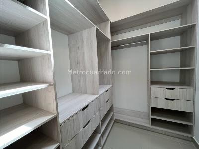 Casa de 4 alcobas en venta en Gualanday, Rionegro, 220 m² · foto 14 de 19