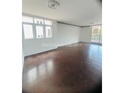 Apartamento en venta en Medellin, Medellín · foto 3 de 16