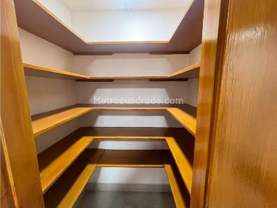 Casa de 3 alcobas en venta en El Poblado, Medellín, 261 m² · foto 19 de 20