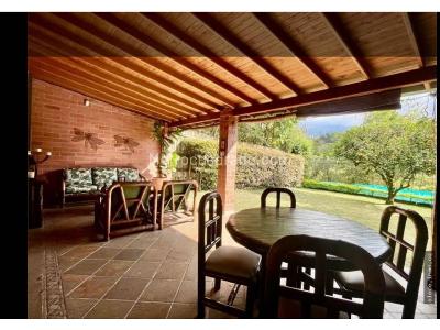 Casa de 3 alcobas en venta en El Chocho, Envigado, 290 m² · foto 14 de 20
