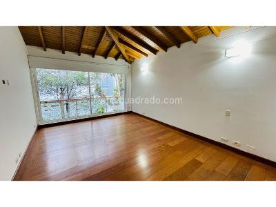 Casa de 4 alcobas en venta en Envigado, Envigado, 300 m² · foto 9 de 11