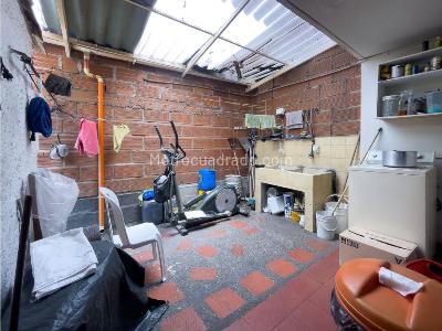 Casa de 5 alcobas en venta en Belen, Medellín, 260 m² · foto 11 de 13