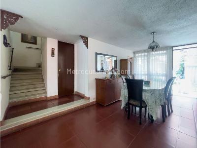 Casa de 5 alcobas en venta en Belen, Medellín, 260 m² · foto 6 de 13