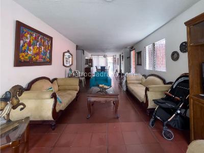 Casa de 5 alcobas en venta en Belen, Medellín, 260 m² · foto 7 de 13
