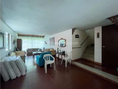 Casa de 5 alcobas en venta en Belen, Medellín, 260 m² · foto 8 de 13