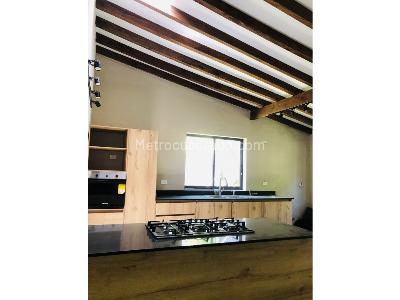 Casa de 3 alcobas en venta en Via Rionegro La Ceja, Rionegro, 1400 m² · foto 7 de 14