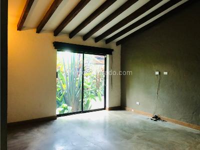 Casa de 3 alcobas en venta en Via Rionegro La Ceja, Rionegro, 1400 m² · foto 13 de 14