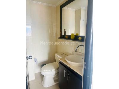 Apartamento de 2 alcobas en venta en El Poblado, Medellín, 127 m² · foto 14 de 18