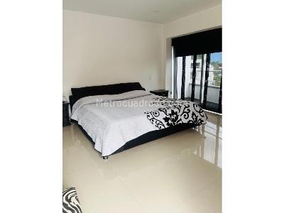 Apartamento de 2 alcobas en venta en El Poblado, Medellín, 127 m² · foto 6 de 18