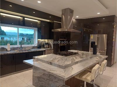 Casa de 5 alcobas en venta en Rionegro, Rionegro · foto 8 de 13