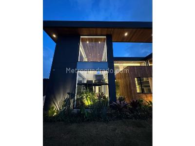 Casa de 4 alcobas en venta en Alto De Las Palmas, Medellín, 1071 m² · foto 16 de 20
