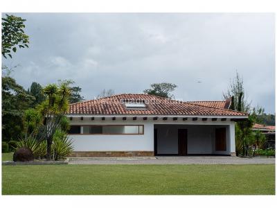 Casa de 4 alcobas en venta en Llanogrande, Rionegro · foto 3 de 20