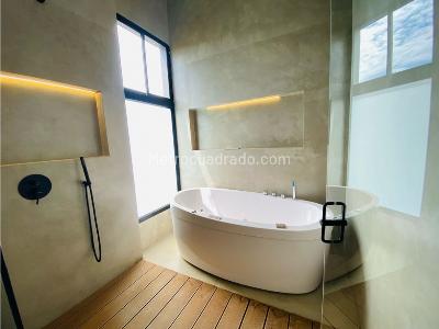 Casa de 5 alcobas en venta en Llanogrande, Rionegro, 614 m² · foto 13 de 20