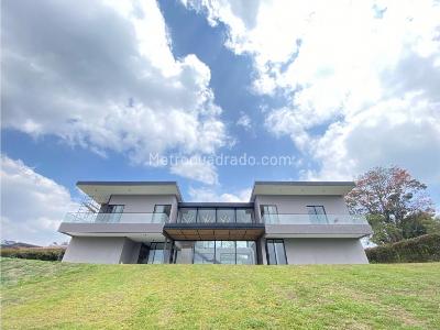 Casa de 5 alcobas en venta en Llanogrande, Rionegro, 614 m² · foto 2 de 20