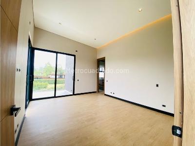 Casa de 5 alcobas en venta en Llanogrande, Rionegro, 614 m² · foto 9 de 20