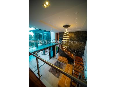 Casa de 4 alcobas en venta en El Poblado, Medellín, 450 m² · foto 6 de 20