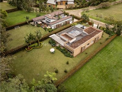 Casa de 5 alcobas en venta en Llanogrande, Rionegro · foto 8 de 20