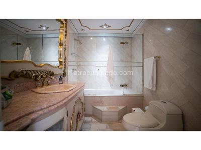 Apartamento de 5 alcobas en venta en Los Balsos, Medellín, 870 m² · foto 19 de 20