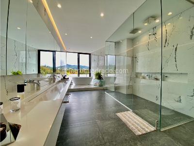 Casa de 3 alcobas en venta en Envigado, Medellín · foto 14 de 20