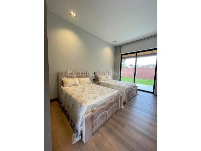 Casa de 5 alcobas en venta en Rionegro, Rionegro, 1590 m² · foto 16 de 20