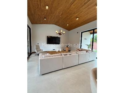 Casa de 5 alcobas en venta en Rionegro, Rionegro, 1590 m² · foto 8 de 20