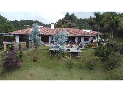 Casa de 3 alcobas en venta en El Escobero, Medellín, 600 m² · foto 13 de 20
