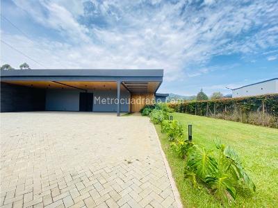Casa de 3 alcobas en venta en Llanogrande, Rionegro, 424 m² · foto 2 de 20