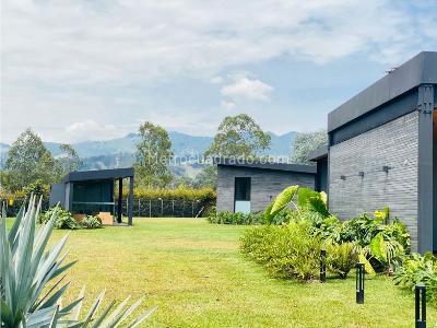 Casa de 3 alcobas en venta en Llanogrande, Rionegro, 424 m² · foto 3 de 20