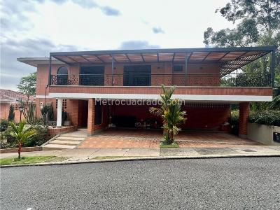 Casa de 5 alcobas en venta en El Poblado, Medellín, 690 m² · foto 13 de 20