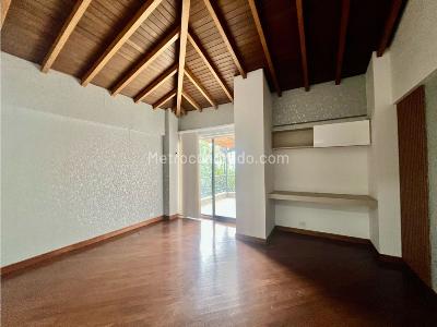 Casa de 5 alcobas en venta en El Poblado, Medellín, 690 m² · foto 16 de 20