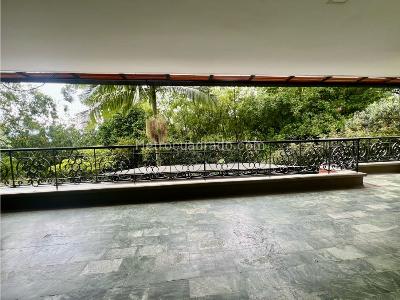 Casa de 5 alcobas en venta en El Poblado, Medellín, 690 m² · foto 5 de 20