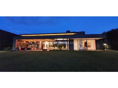 Casa de 5 alcobas en venta en Llanogrande, Rionegro · foto 4 de 7