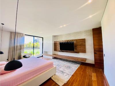 Casa de 5 alcobas en venta en Llanogrande, Rionegro · foto 7 de 20