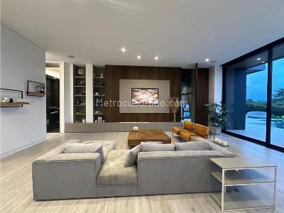 Casa de 4 alcobas en venta en Llanogrande, Rionegro · foto 8 de 20