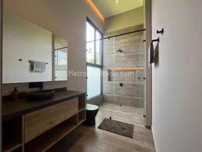 Casa de 3 alcobas en venta en Llanogrande, Rionegro, 576 m² · foto 10 de 13
