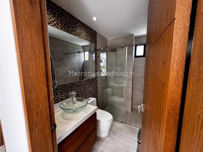 Casa de 5 alcobas en venta en Las Palmas, Medellín, 1920 m² · foto 19 de 20