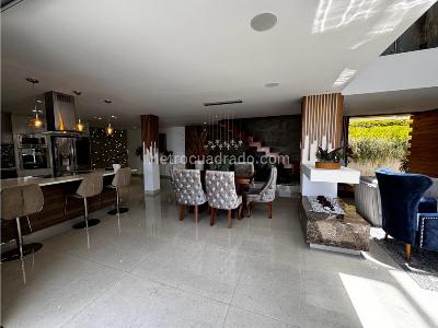 Casa de 5 alcobas en venta en Las Palmas, Medellín, 1920 m² · foto 8 de 20