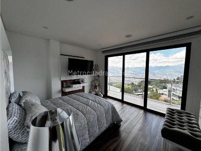 Casa de 5 alcobas en venta en Las Palmas, Medellín, 1920 m² · foto 9 de 20