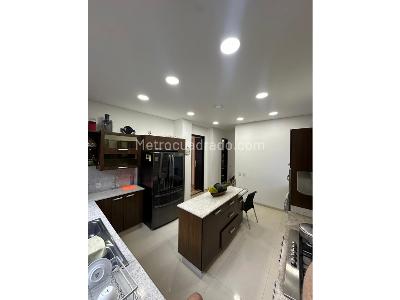 Casa de 4 alcobas en venta en Las Palmas, Medellín, 1550 m² · foto 9 de 20