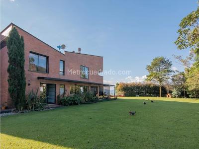 Casa de 3 alcobas en venta en Alto De Las Palmas, Medellín, 570 m² · foto 16 de 20
