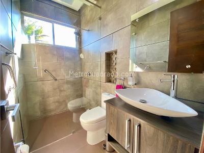 Casa de 3 alcobas en venta en Llanogrande, Rionegro, 300 m² · foto 13 de 20