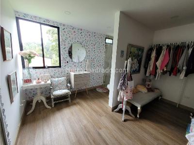 Casa de 4 alcobas en venta en Alto Palmas, Envigado, 500 m² · foto 18 de 20