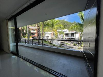 Casa de 4 alcobas en venta en El Poblado, Medellín, 783 m² · foto 2 de 20